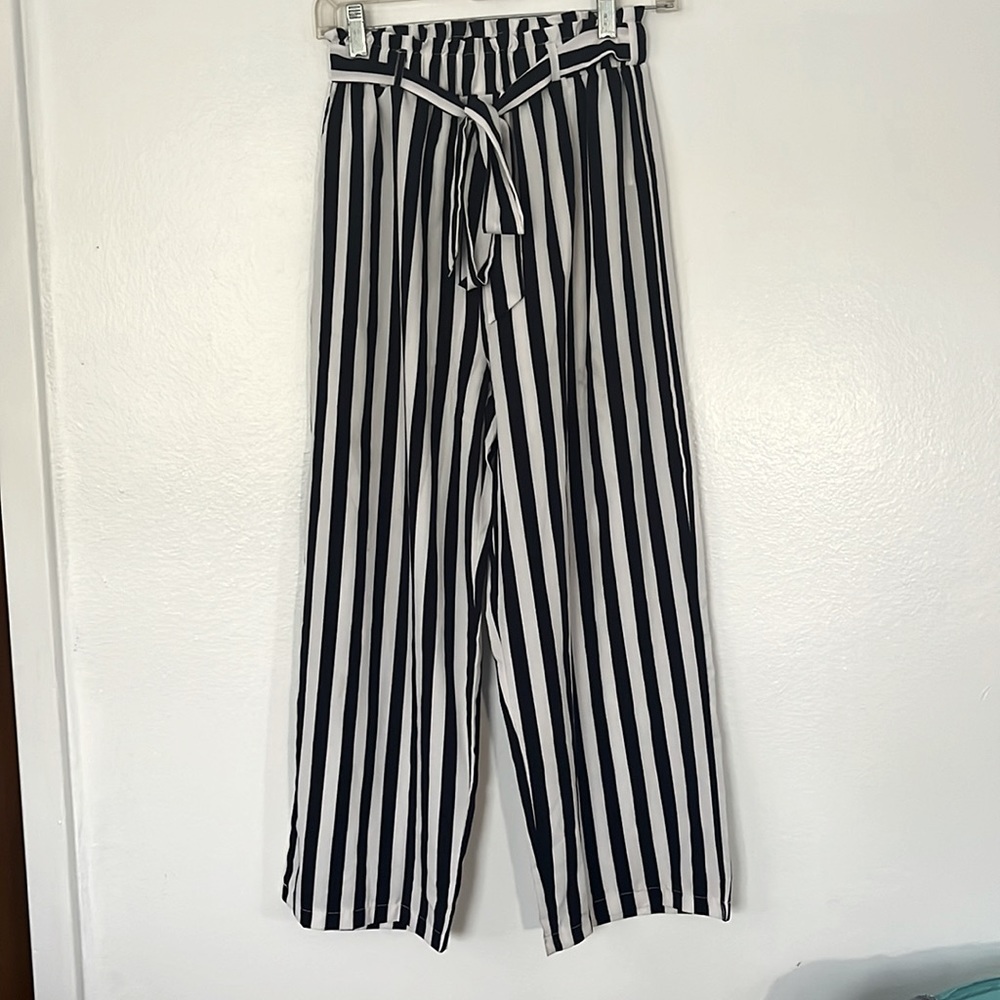 Cute stretchy. Pants.